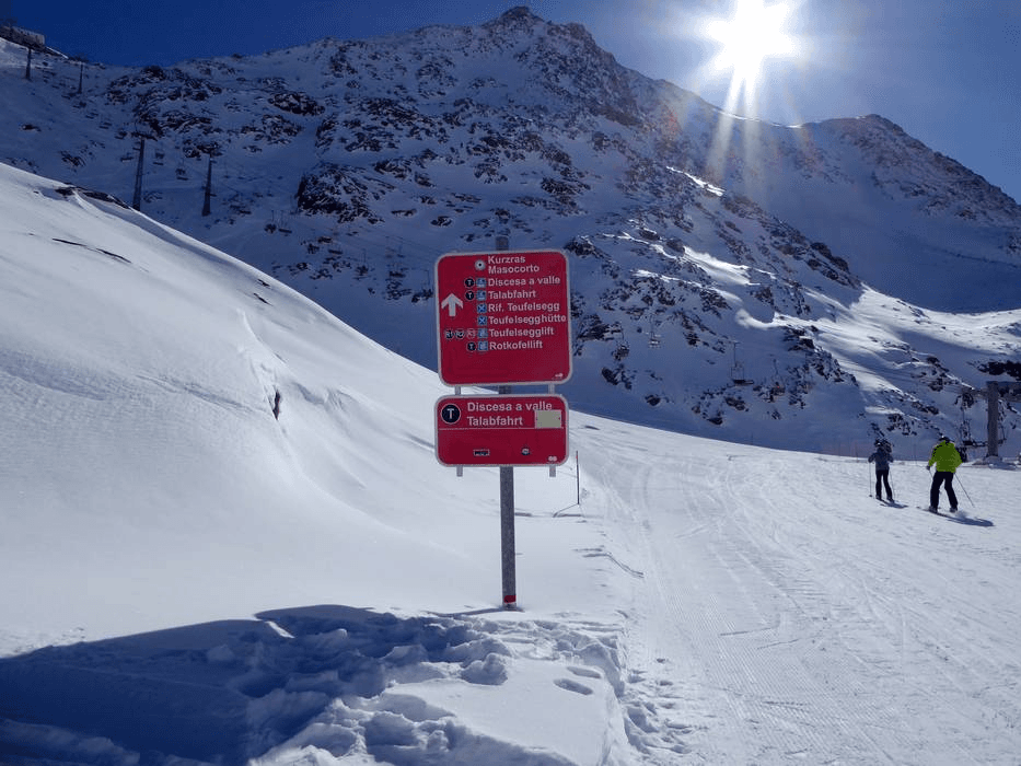 Val Senales Glacier (Schnalstaler Gletscher) ski resort