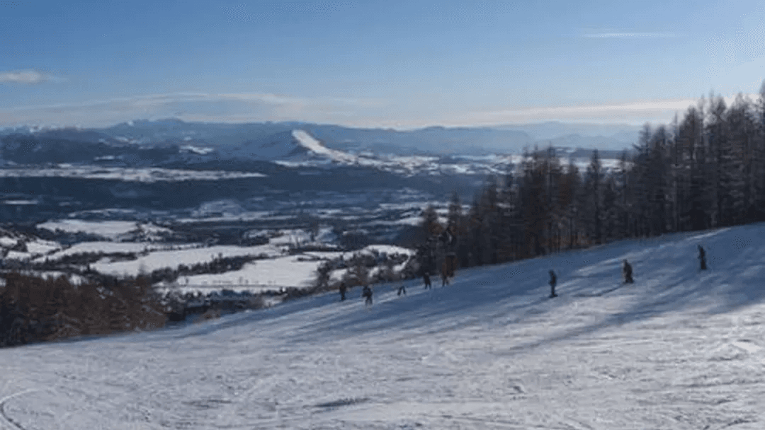 Saint-Léger-les-Mélèzes ski resort